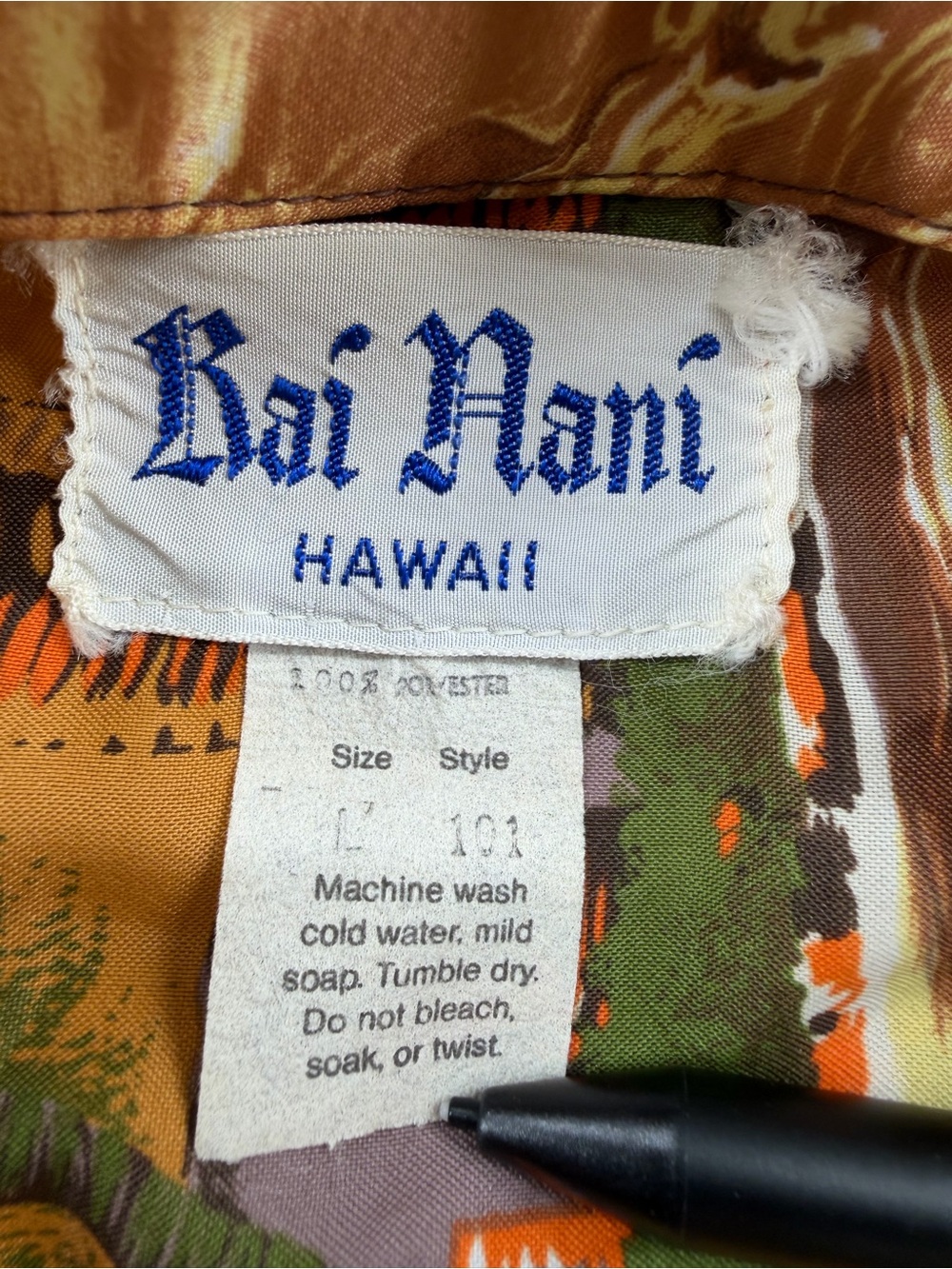 Rai Nani Vintage Men's Button up Hawaiian Shirt/Tropical Print/Size: Large - Picture 9 of 14